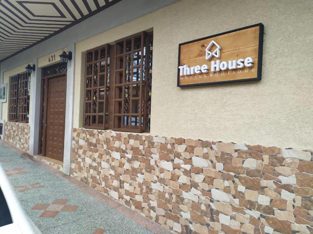 Three House Boutique Albergue *