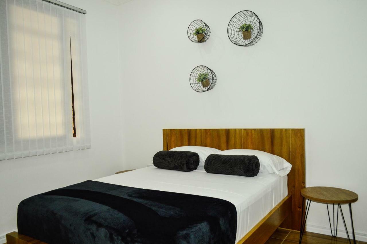 Hostel Three House Boutique *